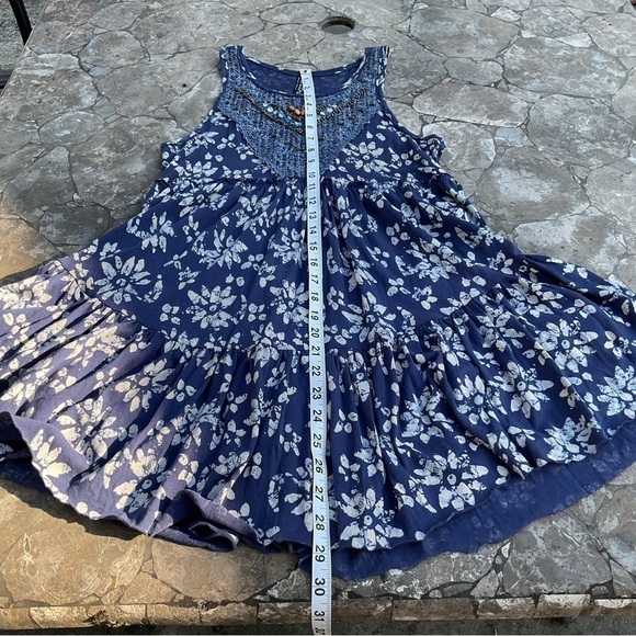 Free People Crochet Beaded Accents Floral Tiered Tunic Sleeveless Medium EUC - Picture 6 of 8